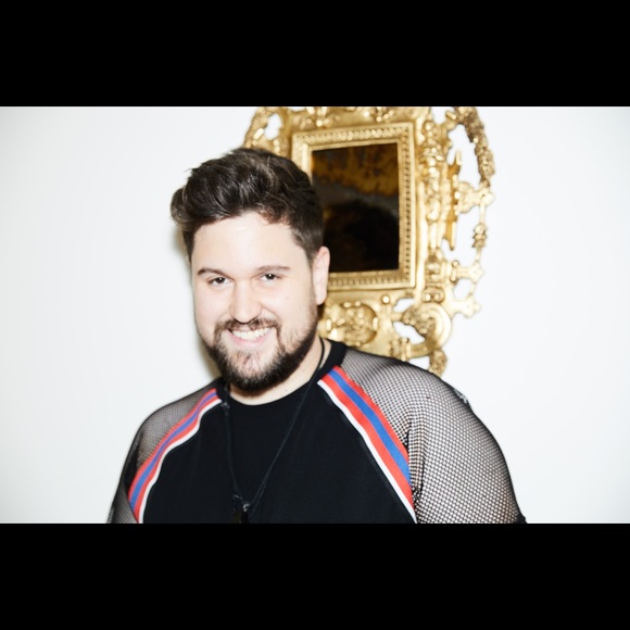 Meet your Posher, Travis - Picture 3 of 4